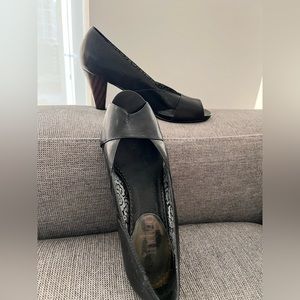 🖤 gorgeous picaboo pumps in soft leather